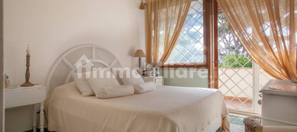 Вилла с 6 спальнями в Фьюмичино, Италия № 350418 18