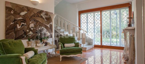 Вилла с 6 спальнями в Фьюмичино, Италия № 350418 13