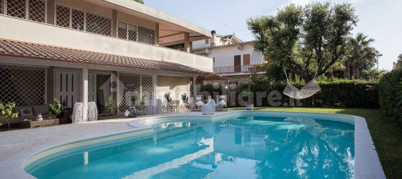 Вилла с 6 спальнями в Фьюмичино, Италия № 350418 2