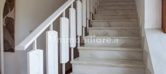 Вилла с 6 спальнями в Фьюмичино, Италия № 350418 17