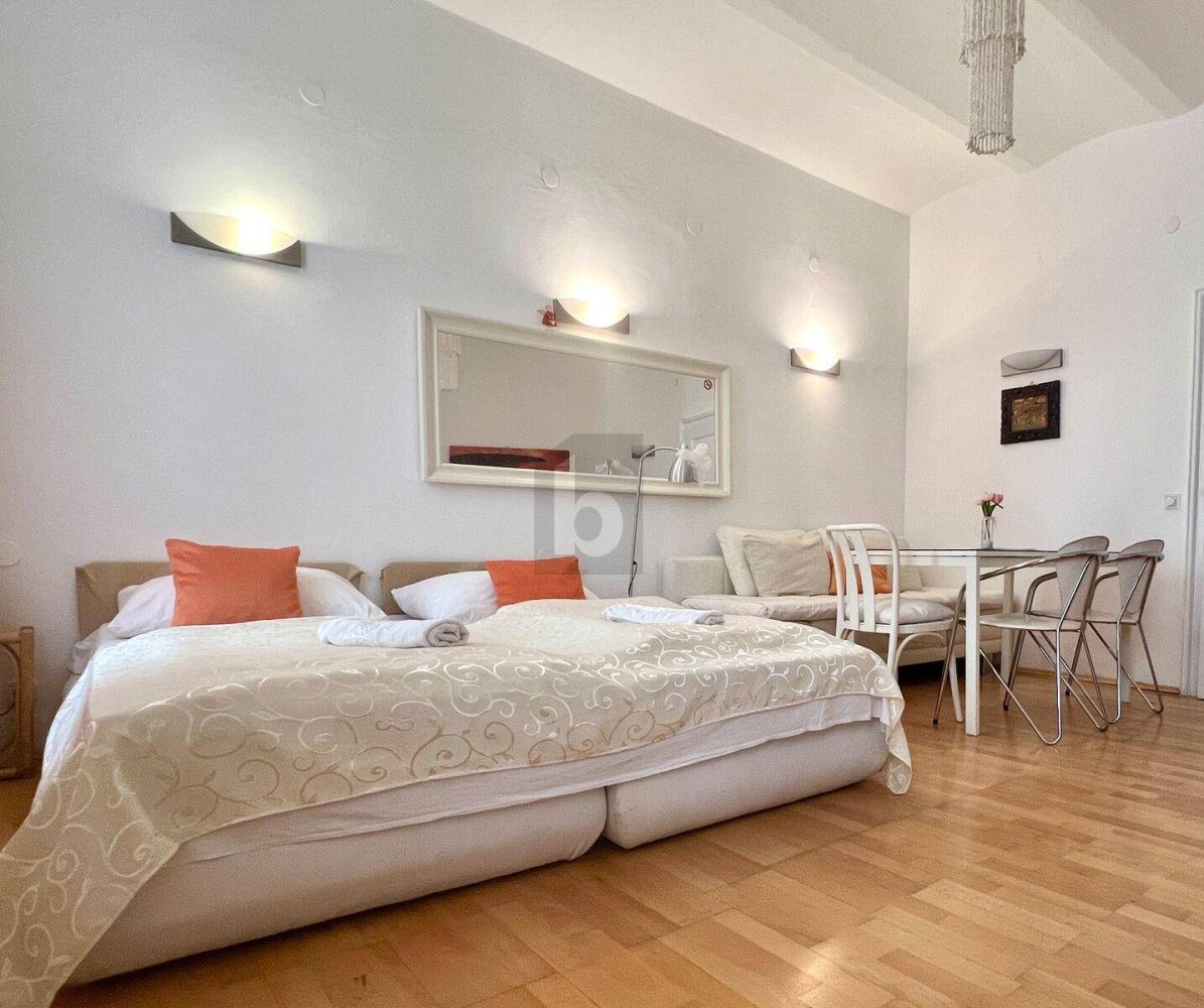 2-salle Appartement à Rudolfsheim-Funfhaus, Austria No. 237337