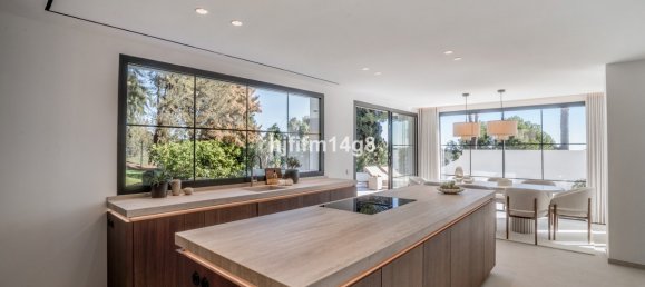 5 bedrooms Townhouse in Marbella, Spain No. 56639 7