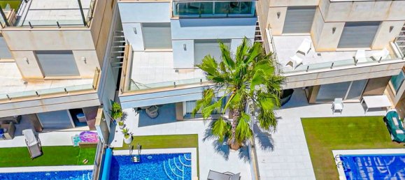 3 bedrooms Villa in Alicante, Spain No. 177106 9