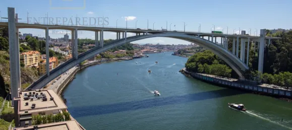 3 bedrooms Apartment in Porto, Portugal No. 107955 5