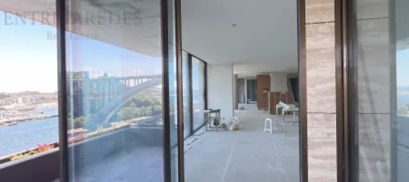 3 bedrooms Apartment in Porto, Portugal No. 107955 9