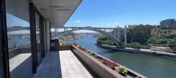 3 bedrooms Apartment in Porto, Portugal No. 107955 14