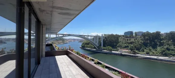 3 bedrooms Apartment in Porto, Portugal No. 107955 36