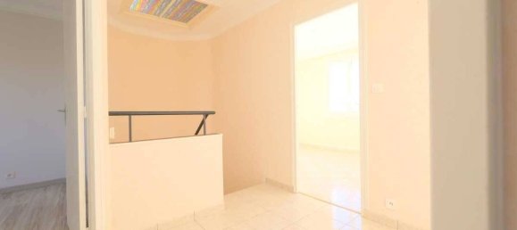 3 chambres Maison à Saint-Estève, France No. 201238 5