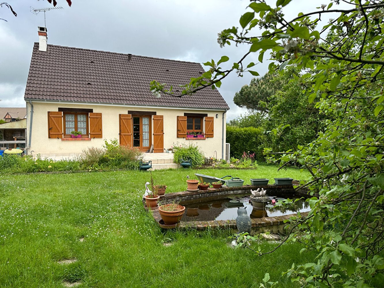 3 bedrooms House in Blois, France No. 64694