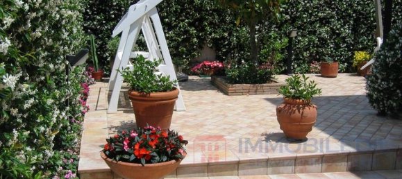 3 Schlafzimmer Villa in Santa Marinella, Italy, Nr. 62323 26