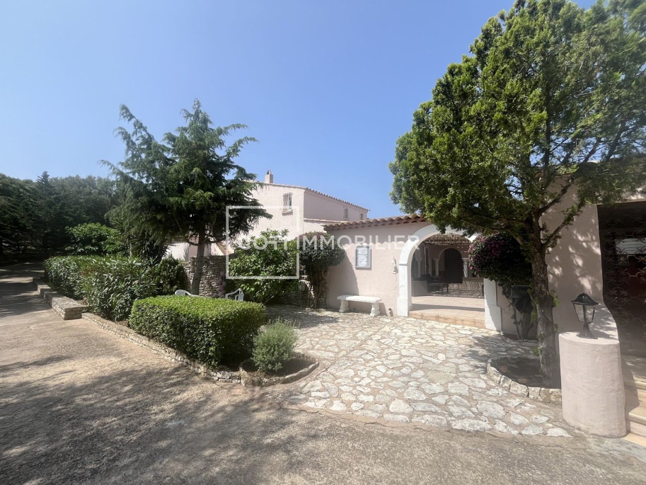 Villa de 9 dormitorios en Bonifacio, France No. 263959