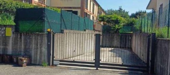 6 bedrooms Apartment in Varano Borghi, Italy No. 283505 4