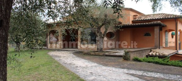 3 bedrooms Villa in Campli, Italy No. 193745 10