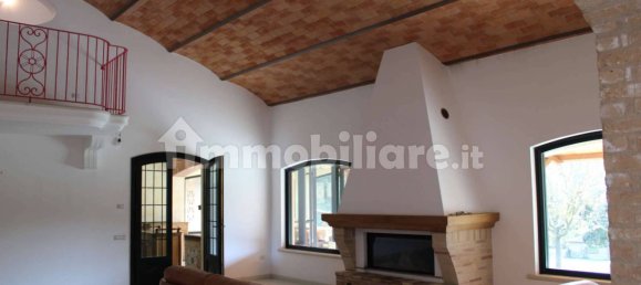 3 bedrooms Villa in Campli, Italy No. 193745 3