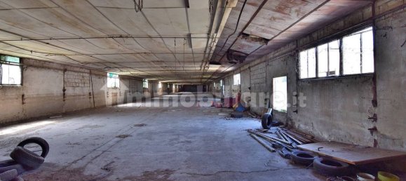 1-Zimmer Lagerhaus in Zevio, Italy, Nr. 176983 3