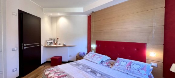 Apartamento de 2 dormitorios en Albino, Italy No. 360166 18