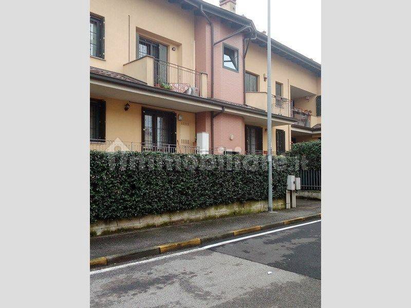 2 bedrooms Apartment in Bellinzago Lombardo, Italy No. 251011