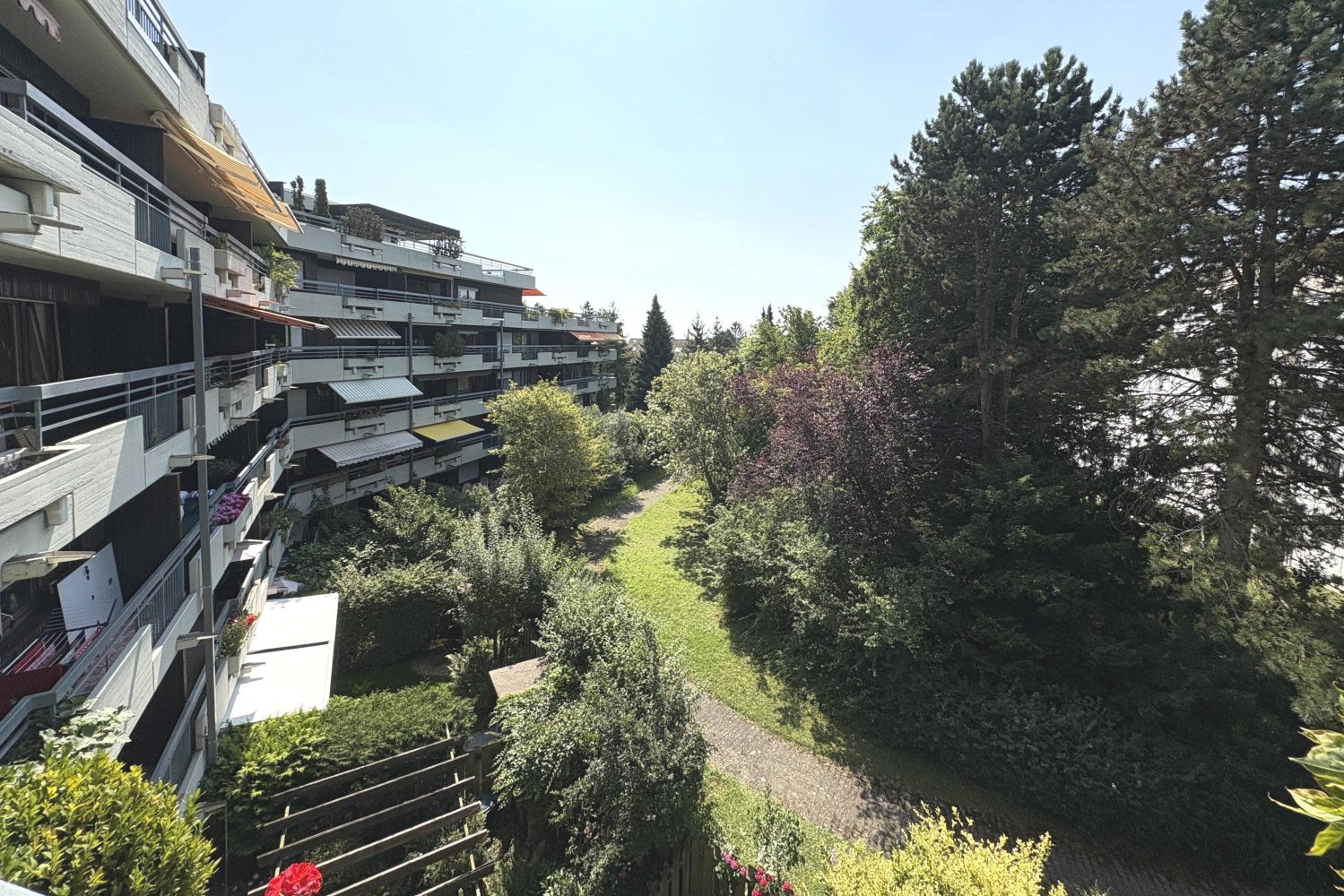 Apartamento de 2 dormitorios en Stuttgart, Germany No. 280972