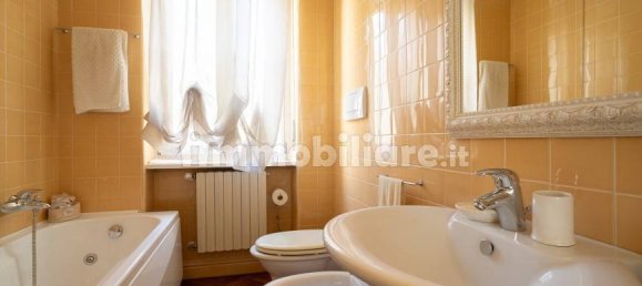 4 bedrooms Apartment in Verona, Italy No. 263099 16
