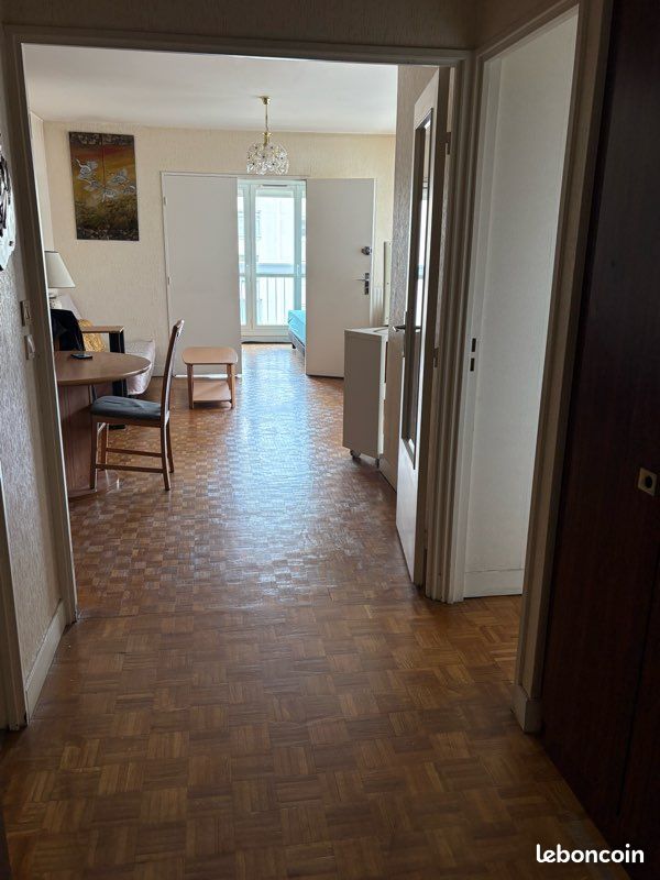 2 Schlafzimmer Wohnung in Noisy-le-Grand, France, Nr. 301113