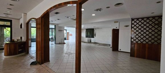 5 rooms Commercial property in Valsamoggia, Italy No. 283636 9