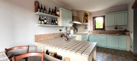 3 bedrooms House in Sandigliano, Italy No. 355614 3