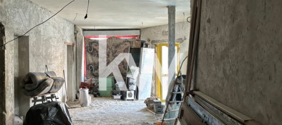 3 rooms Building in Epernay, France No. 258379 2