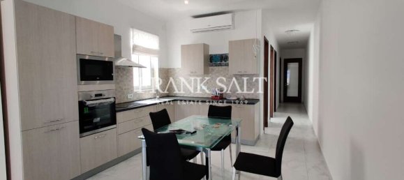 2 bedrooms Penthouse in Saint Paul's Bay, Malta No. 10799 2