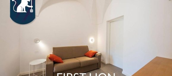 Дом с 14 комнатами в Лечче, Италия № 32374 24