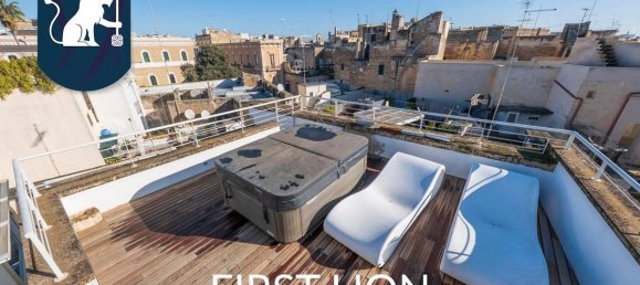 Дом с 14 комнатами в Лечче, Италия № 32374 38