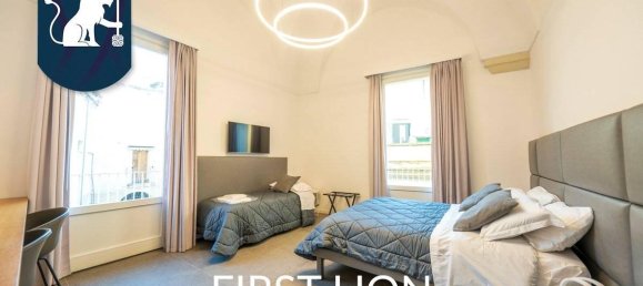 Дом с 14 комнатами в Лечче, Италия № 32374 20