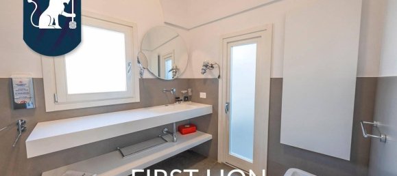 Дом с 14 комнатами в Лечче, Италия № 32374 26