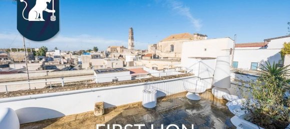 Дом с 14 комнатами в Лечче, Италия № 32374 35