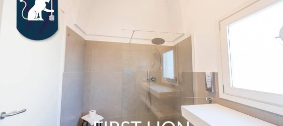 Дом с 14 комнатами в Лечче, Италия № 32374 27