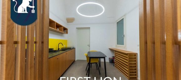 Дом с 14 комнатами в Лечче, Италия № 32374 15