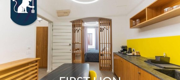 Дом с 14 комнатами в Лечче, Италия № 32374 17