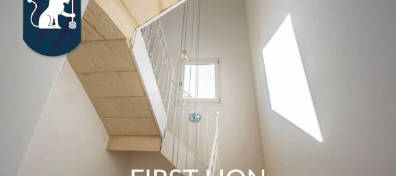 Дом с 14 комнатами в Лечче, Италия № 32374 23