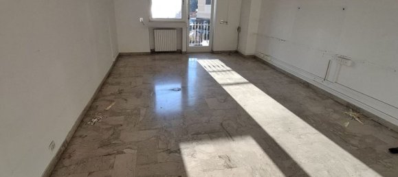 Apartamento de 6 dormitorios en Taranto, Italy No. 349617 9