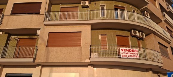 Apartamento de 6 dormitorios en Taranto, Italy No. 349617 3