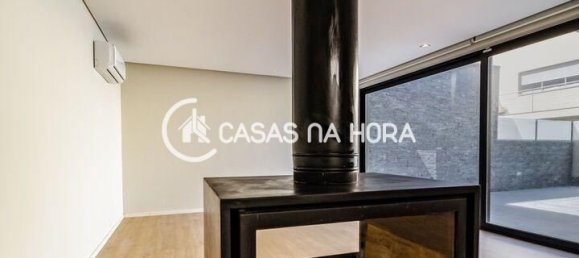 3 غرف نوم فيلا في Madalena, Portugal رقم 16940 2