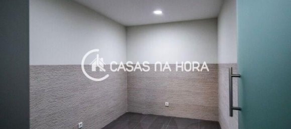 3 غرف نوم فيلا في Madalena, Portugal رقم 16940 30