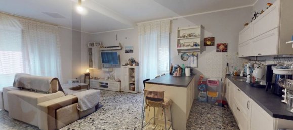 4 rooms Apartment in Casalnuovo di Napoli, Italy No. 20616 4