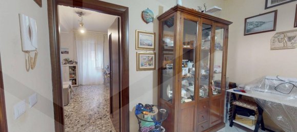 4 rooms Apartment in Casalnuovo di Napoli, Italy No. 20616 2