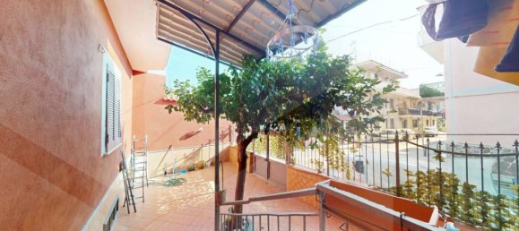 4 rooms Apartment in Casalnuovo di Napoli, Italy No. 20616 18