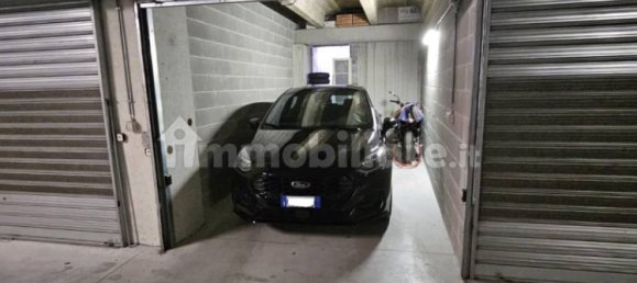 مرآب في Toscolano Maderno, Italy 15متر مربع رقم 282278 2