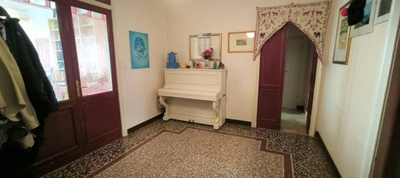 5 rooms Apartment in Genoa, Italy No. 147655 5