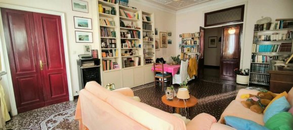 5 rooms Apartment in Genoa, Italy No. 147655 10