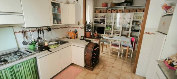 5 rooms Apartment in Genoa, Italy No. 147655 37