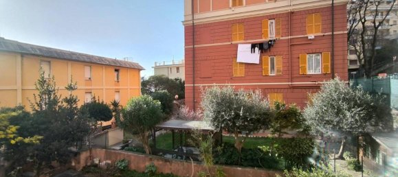 5 rooms Apartment in Genoa, Italy No. 147655 4