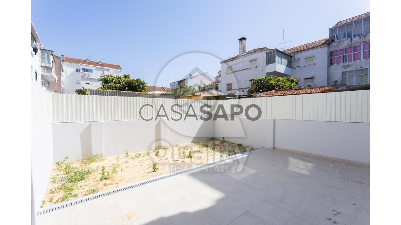 2 bedrooms Apartment in Barreiro, Portugal No. 204504